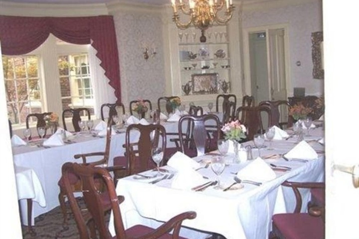 Montague Inn