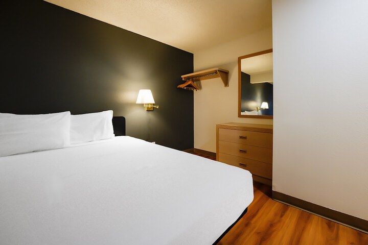 Room 44 of 123