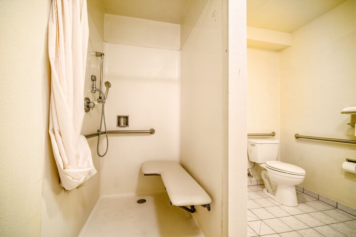 Room 15 of 25