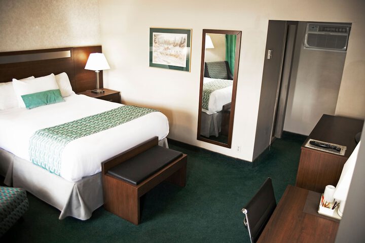 Room 18 of 34