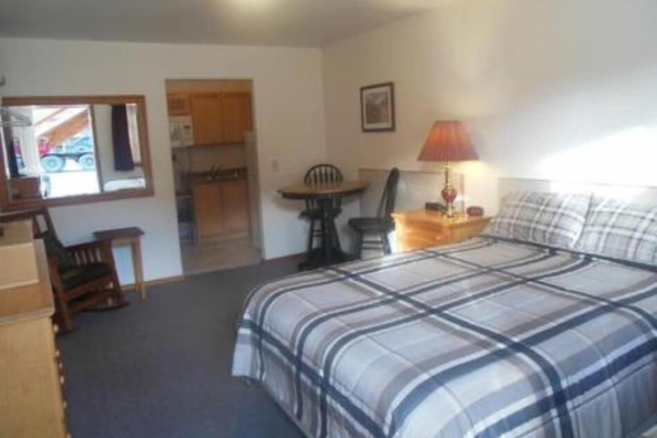 Room 14 of 32