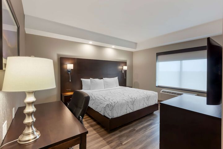 Room 9 of 53