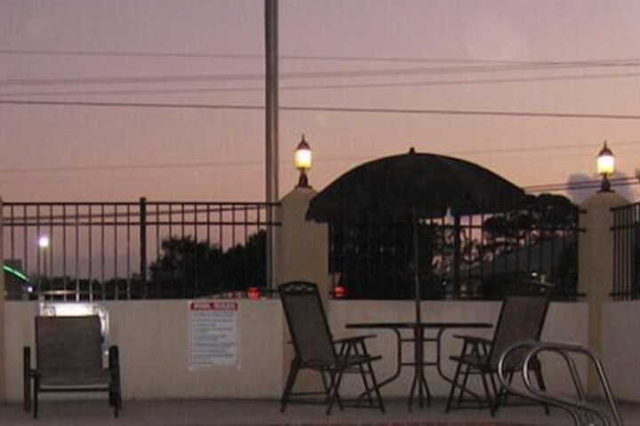 Terrace/Patio 33 of 36