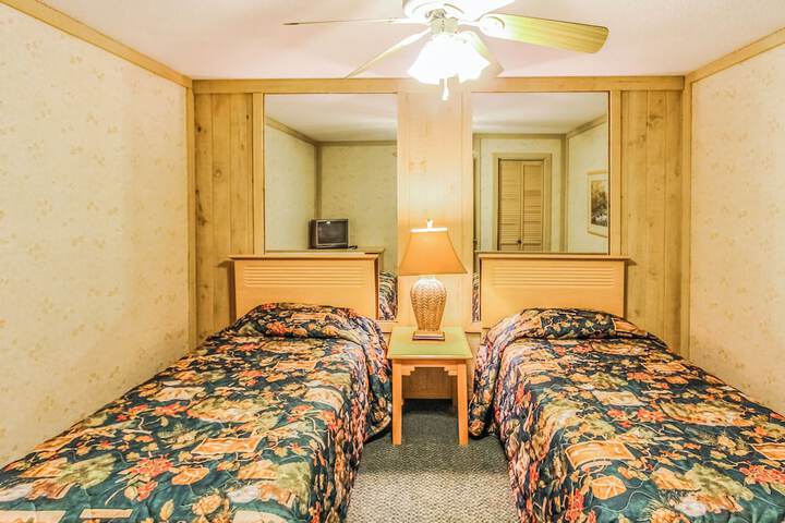 Room 17 of 36