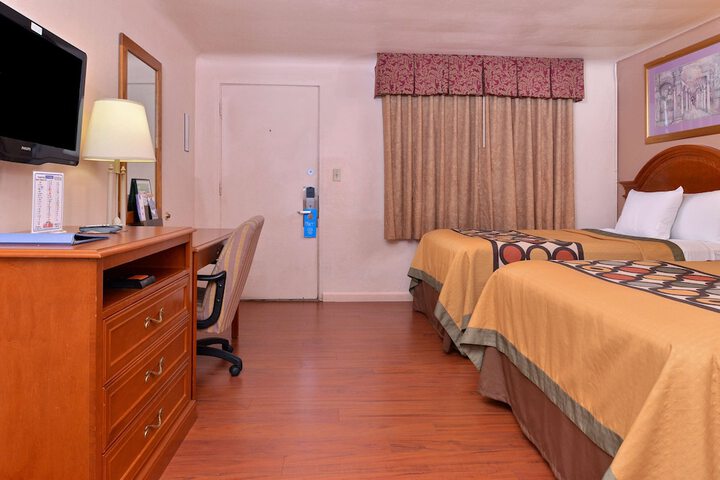 Room 16 of 25