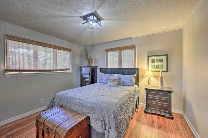 Hot Tub & Dock: Lakefront Home in Hot Springs