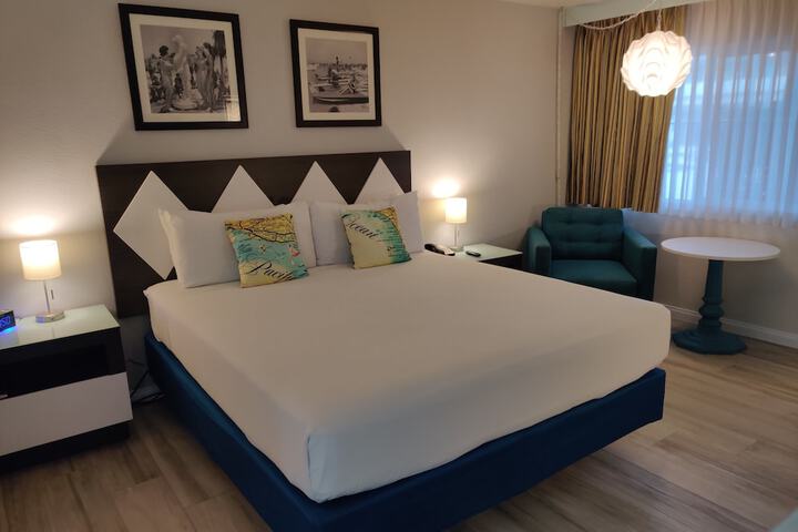Room 44 of 116