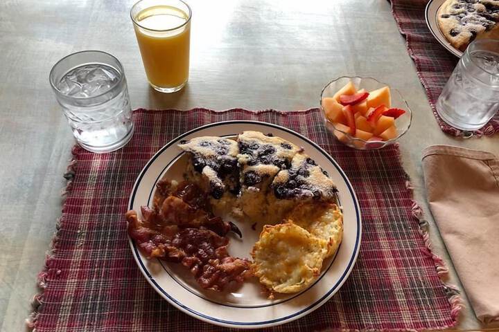 Breakfast/Coffee Service 40 of 64