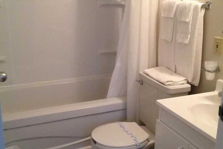 Room 15 of 32