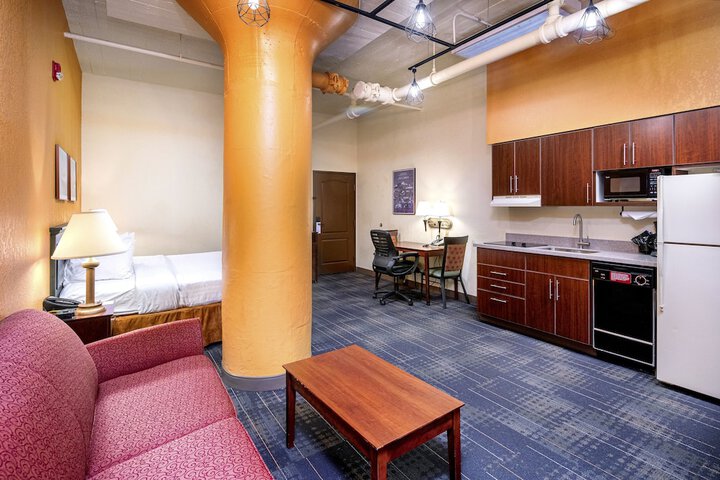 Room 35 of 74