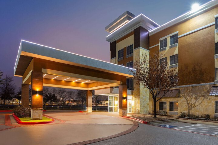 Hotel 5 of 59