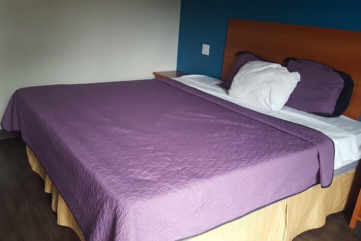 Room 13 of 17