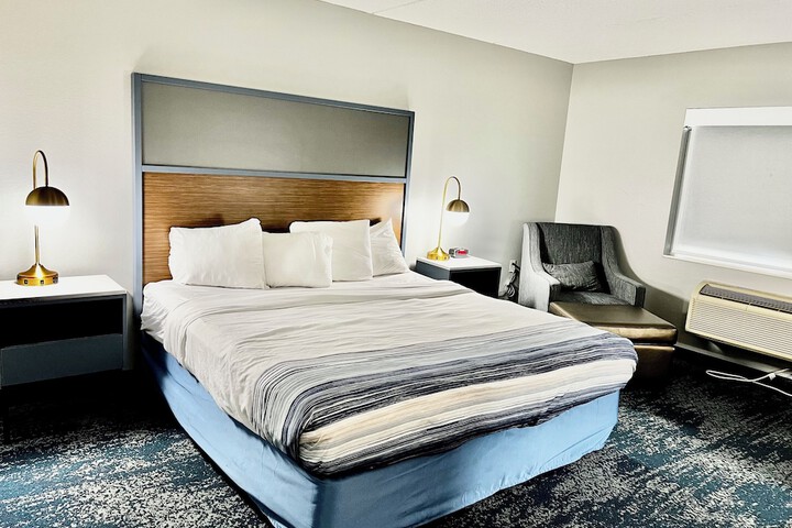 Room 28 of 53