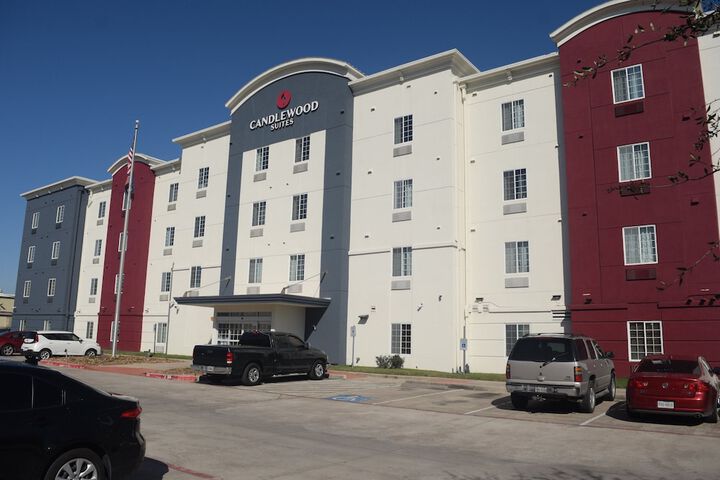 Hotel 7 of 83