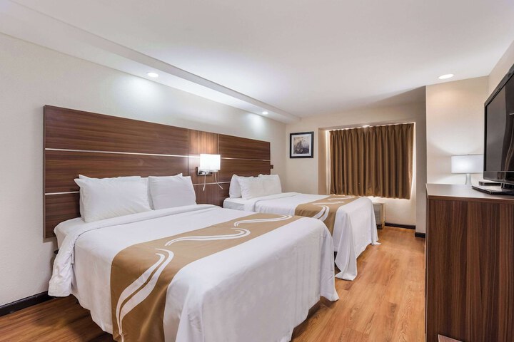 Room 26 of 37