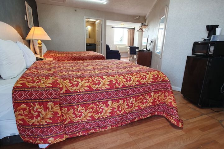 Room 22 of 35