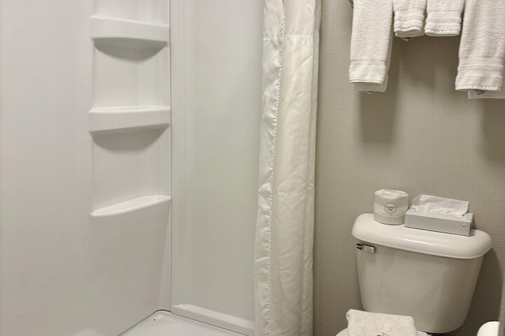 Americas Best Value Inn Wall