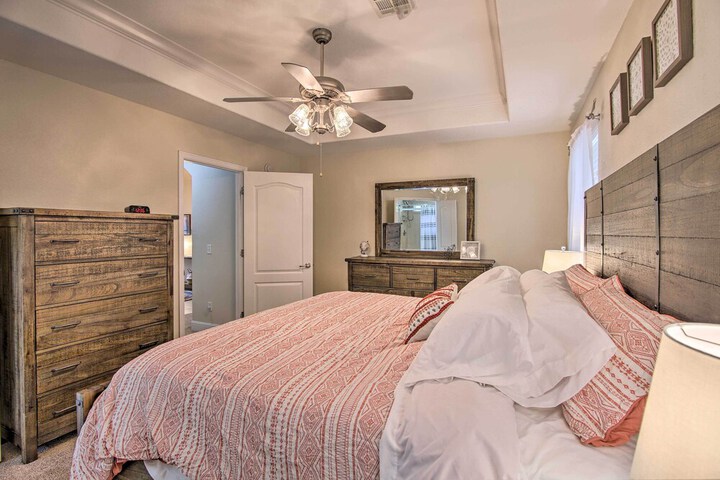 Bella Vista Home: Steps to Mountain Biking Trails!
