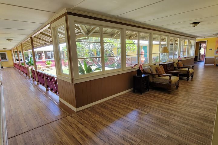 Ballroom/Hall 19 of 31