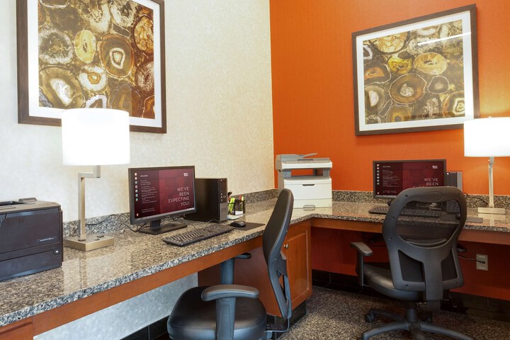Business Center 39 of 39