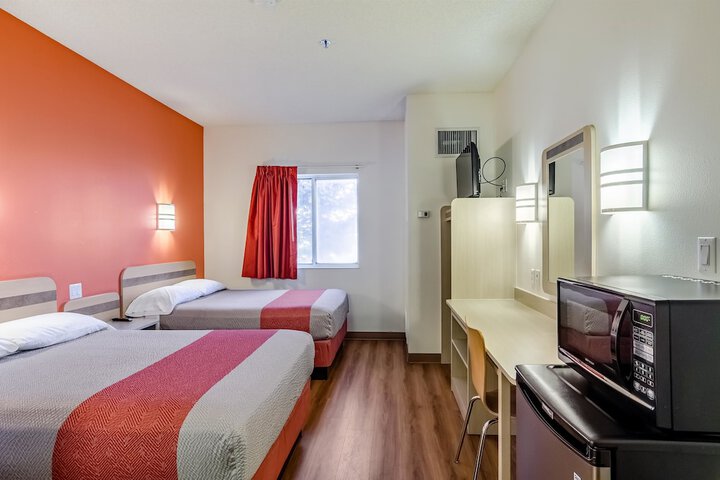 Room 11 of 22