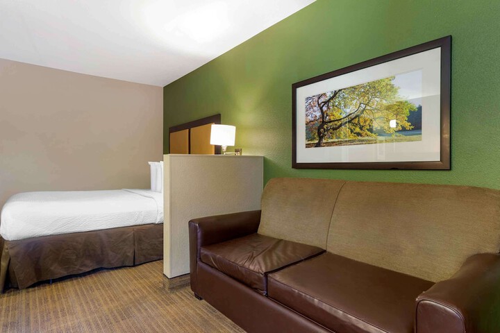 Room 11 of 23