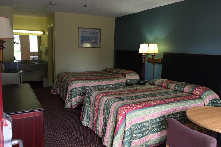 Room 10 of 34