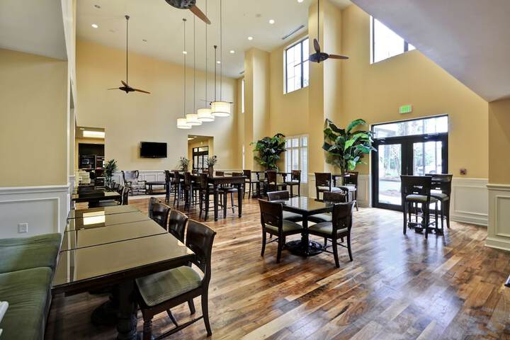 Hampton Inn & Suites North Charleston-University Blvd