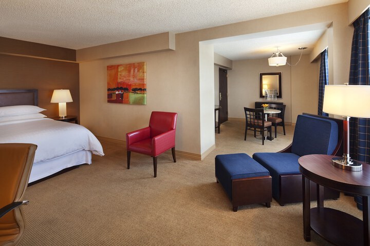 Room 15 of 40