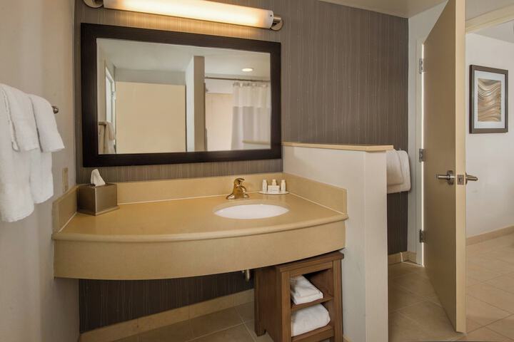 Room 16 of 47