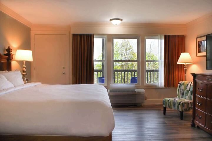 Room 10 of 71