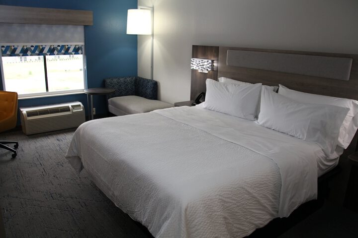 Room 42 of 90