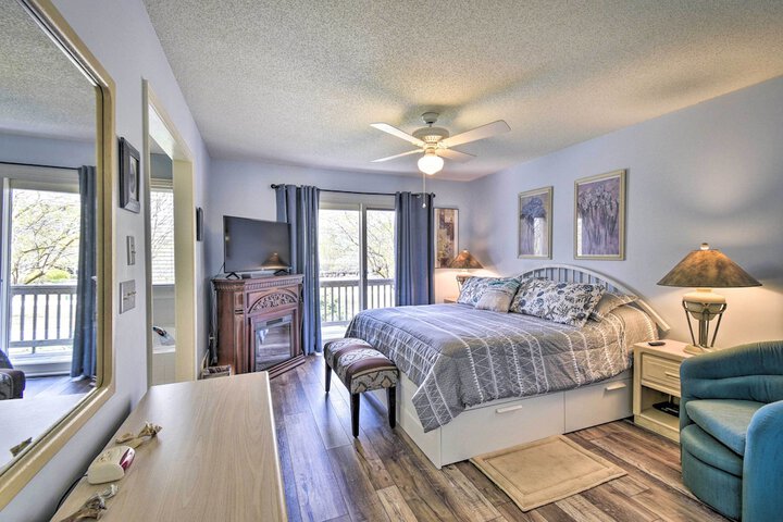 Home w / Deck in Corolla Light: Walk to Beach!