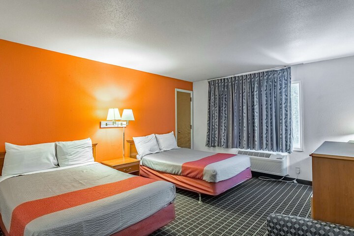 Room 18 of 44