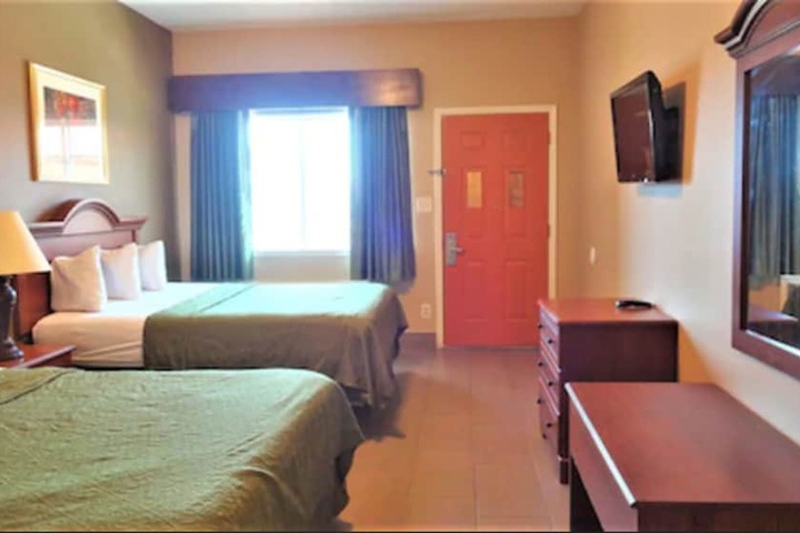 Room 9 of 19