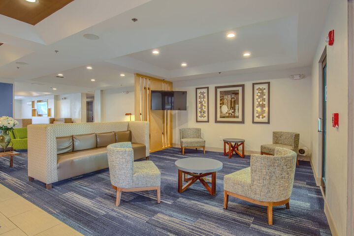 Holiday Inn Express & Suites Gulf Shores by IHG