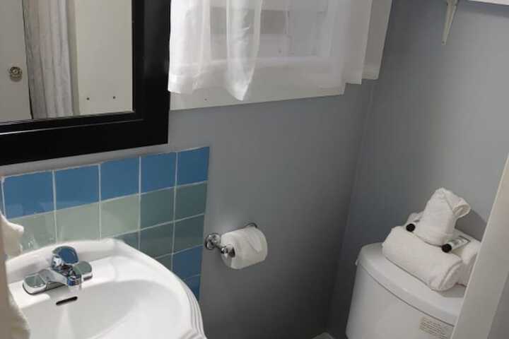 Room 8 of 20