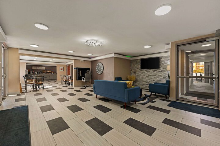Hotel Interior 9 of 58