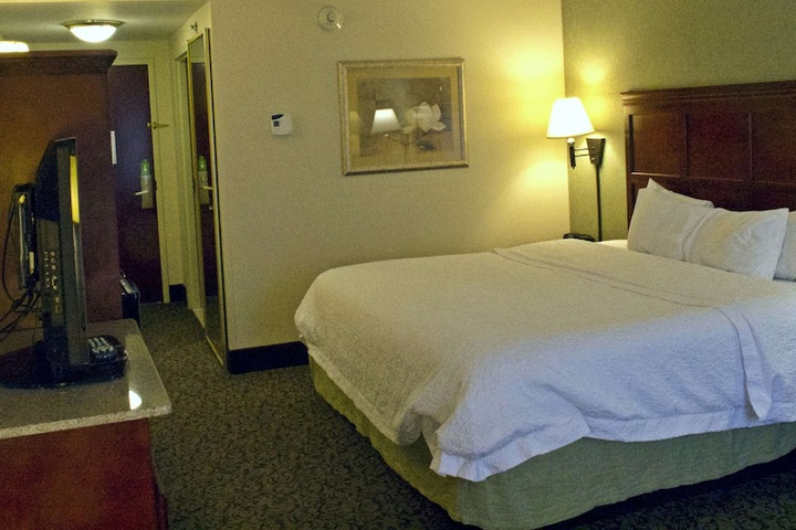 Room 11 of 32