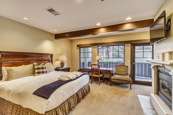 The Chateaux Deer Valley
