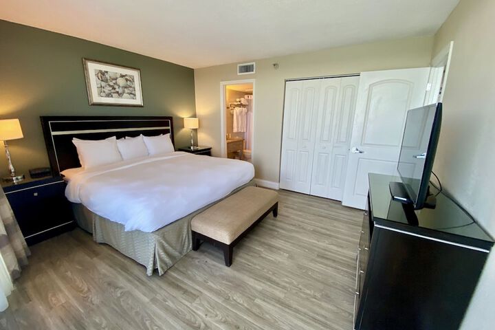 Room 10 of 30