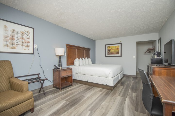 Room 301 of 345