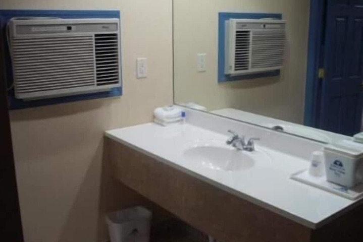 Room 15 of 40