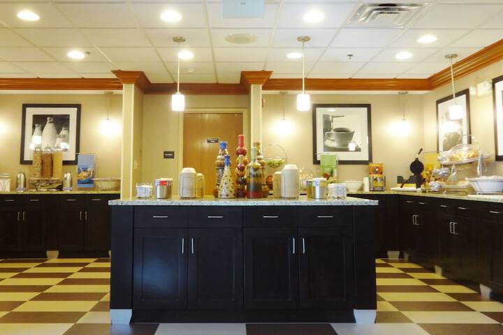 Breakfast/Coffee Service 26 of 30