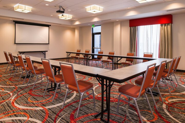 Holiday Inn Express & Suites Monroe by IHG