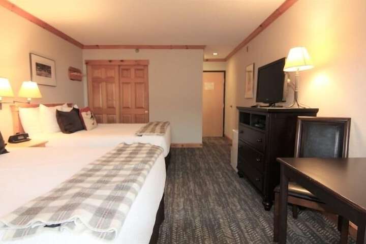 Selkirk Lodge