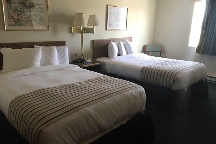 Room 9 of 13