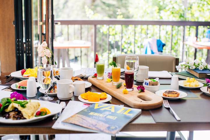 Breakfast/Coffee Service 349 of 361