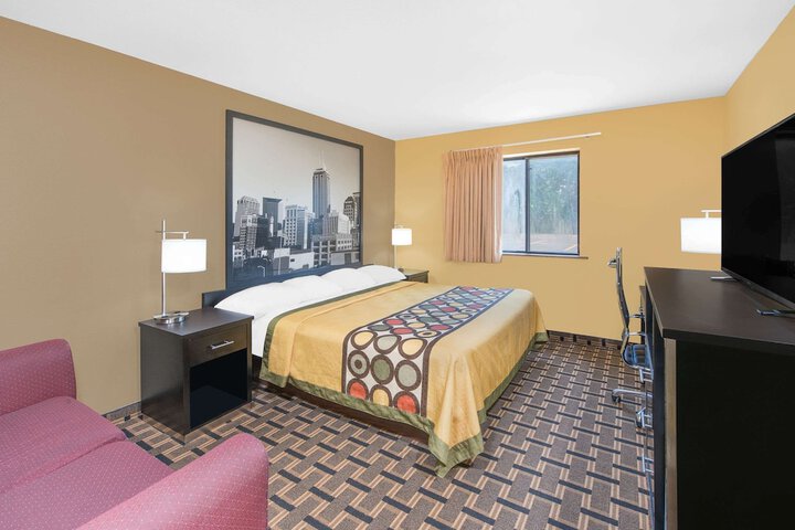 Room 12 of 15