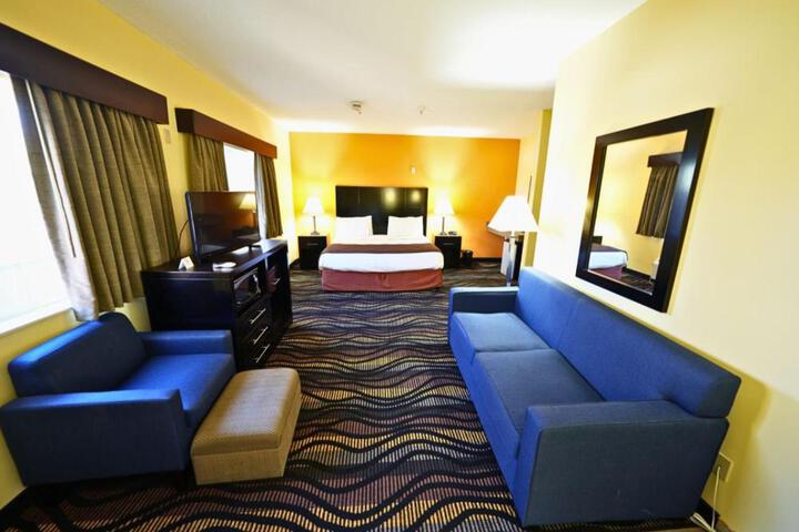 Rock Island Inn & Suites Streator IL